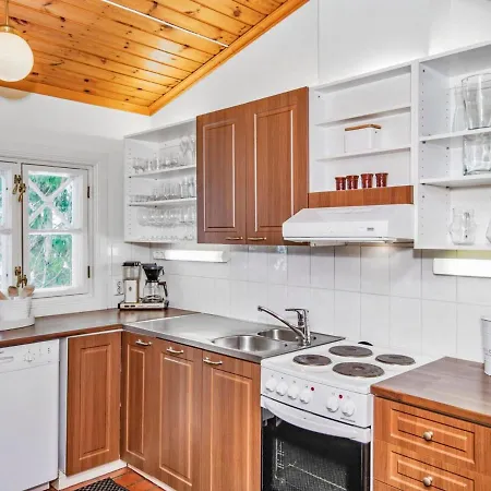 Kivitasku By Interhome 펜션 Hirsjärvi