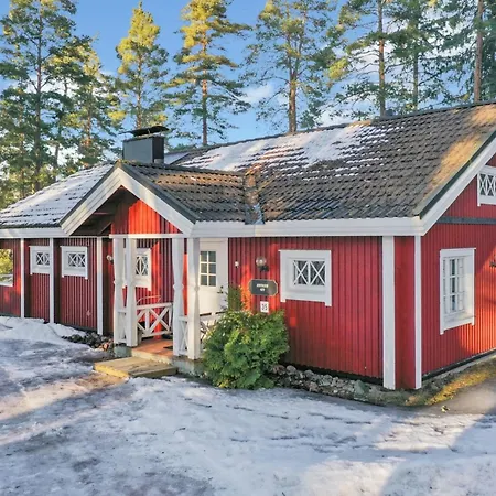 Kivitasku By Interhome